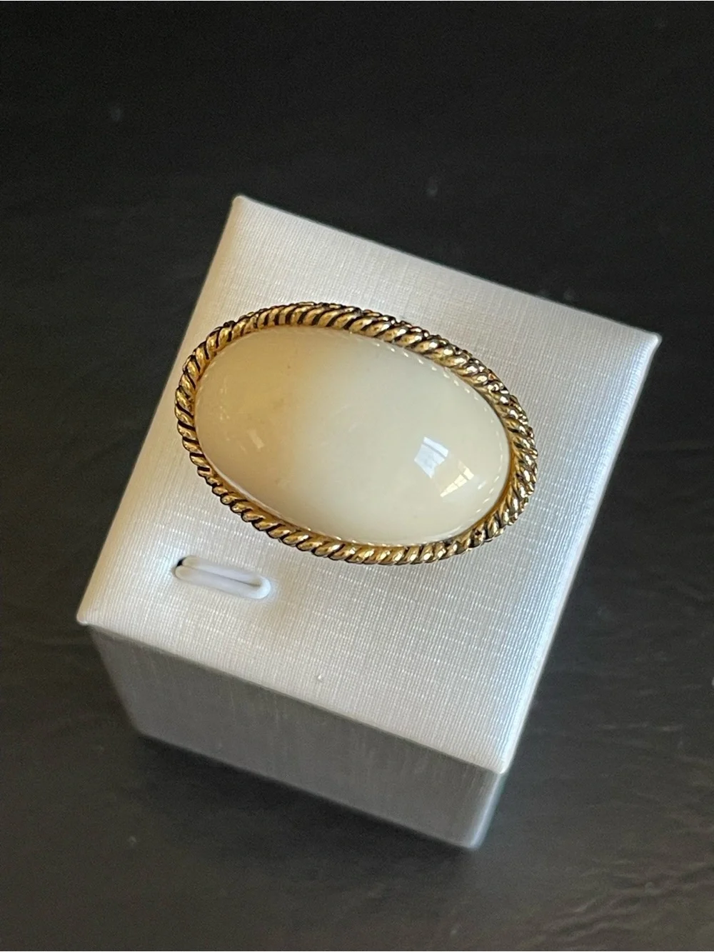 Vintage Gold-Tone Cream Cabochon large dome Ring